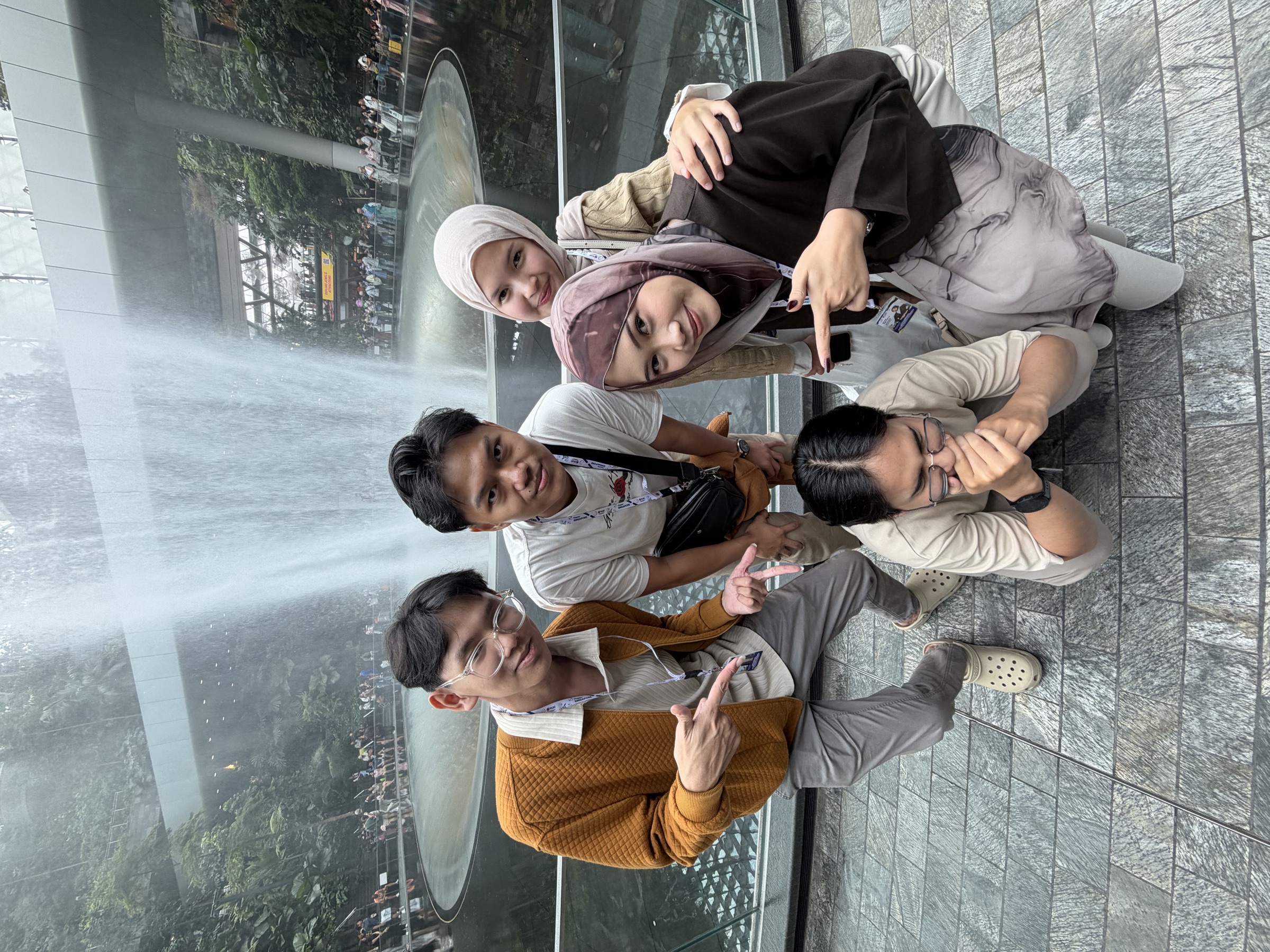 Tim di Jewel Changi